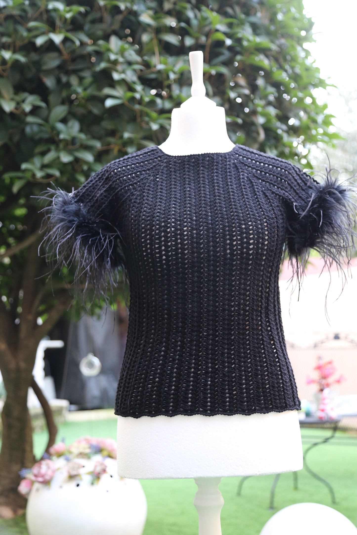 Maglia estiva realizzata completamente a mano