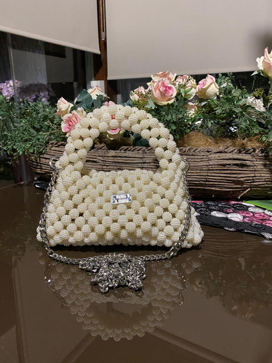 Borsa Elite  con perle completamente fatta a mano