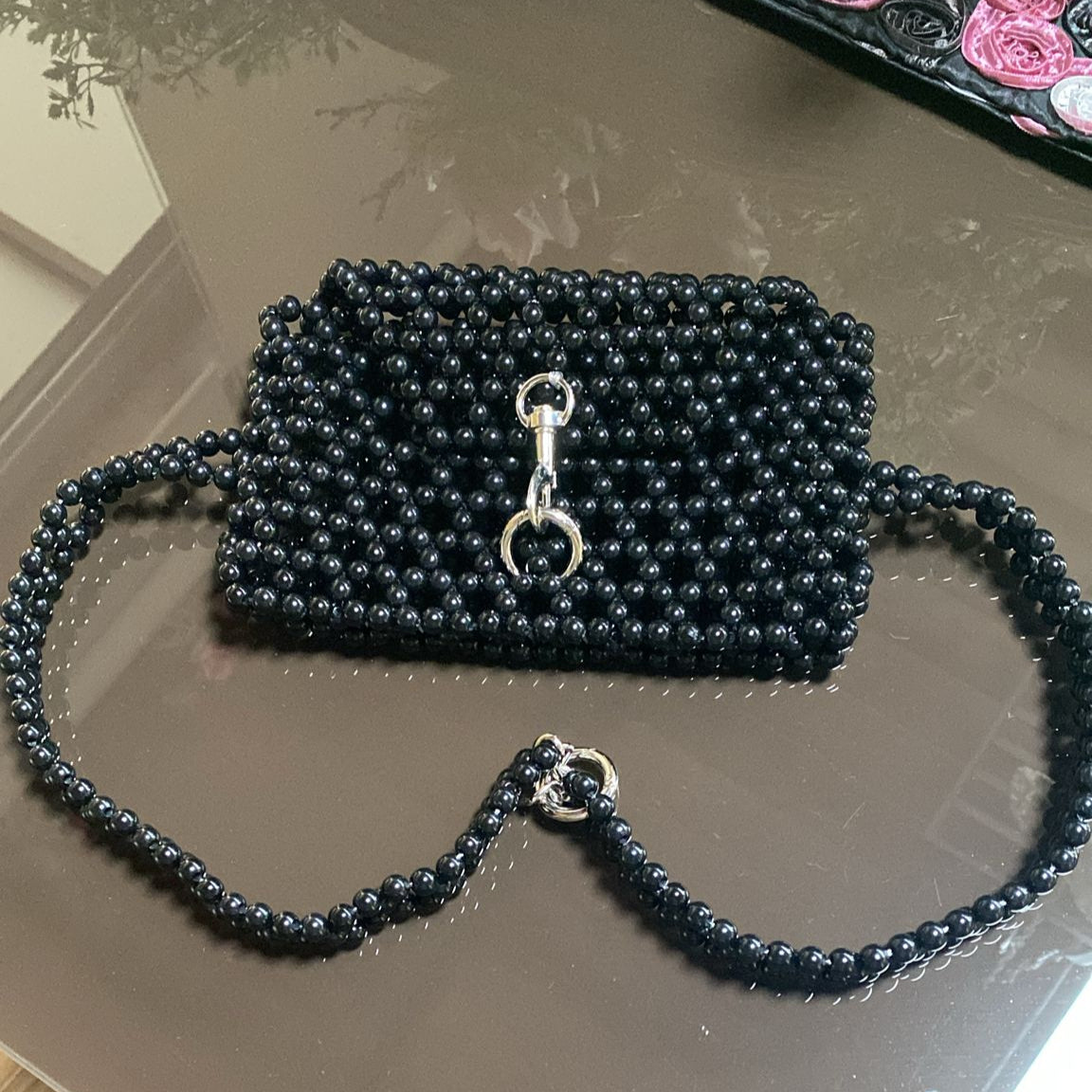 Marsupio Nizza porta oggetti in perline realizzato completamente a mano