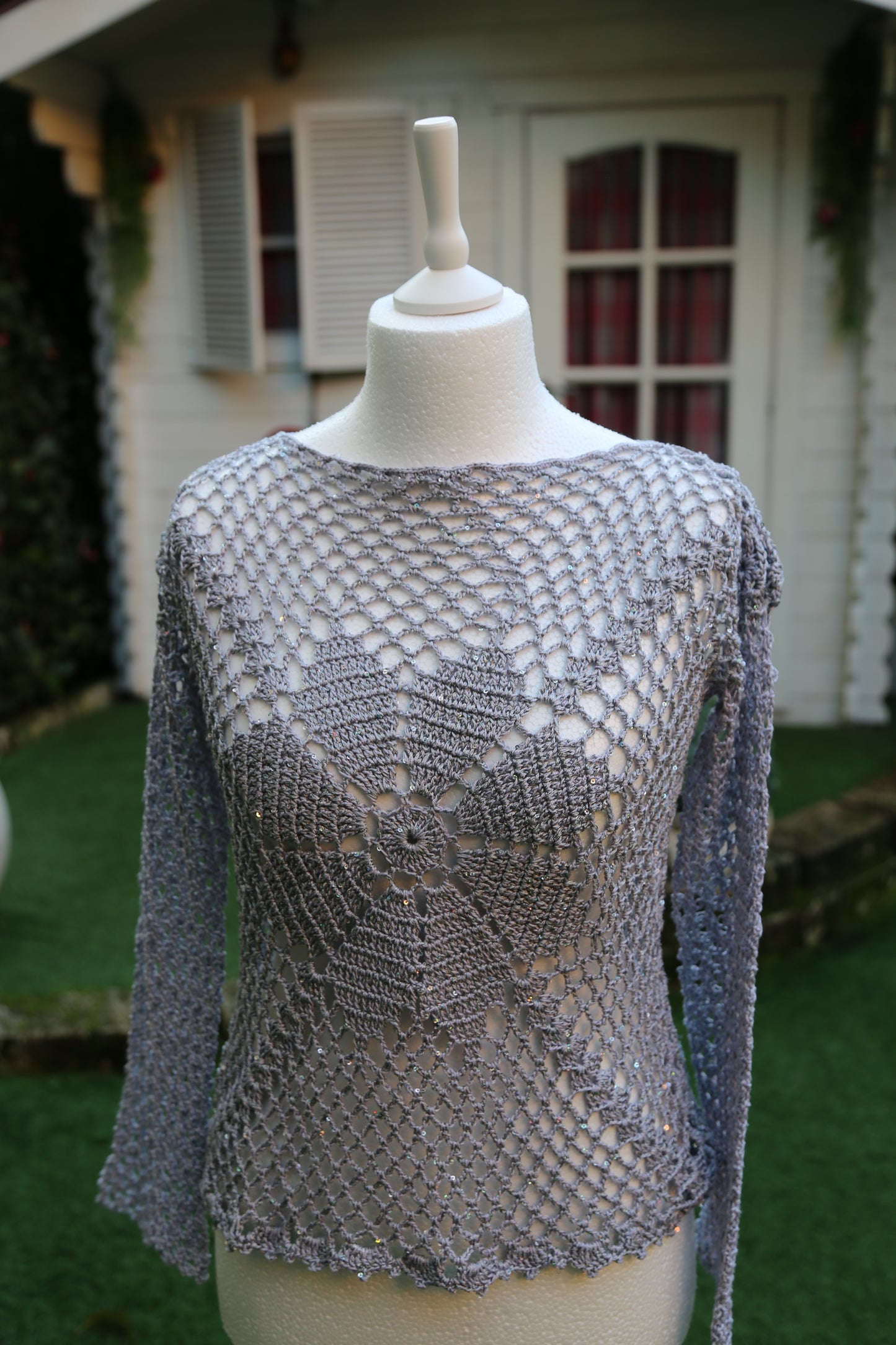 Maglia a maniche lunghe primaverile completamente fatta a mano